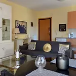 Delmare Dion apartment